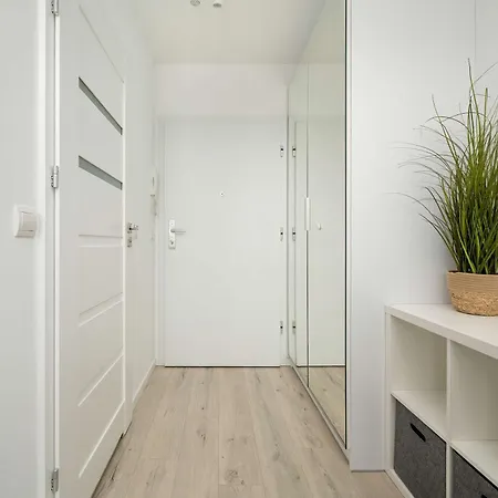 Bright & Modern Kepa Mieszczanska By Renters Daire *