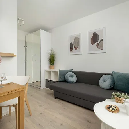 Daire Bright & Modern Kepa Mieszczanska By Renters