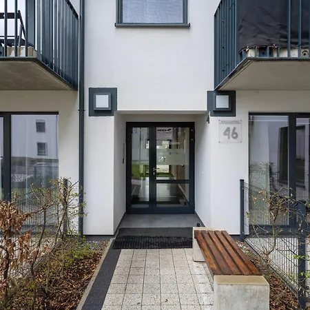 Apartment Bright & Modern Kepa Mieszczanska By Renters