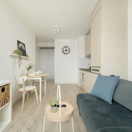 Apartment Bright & Modern Kepa Mieszczanska By Renters *